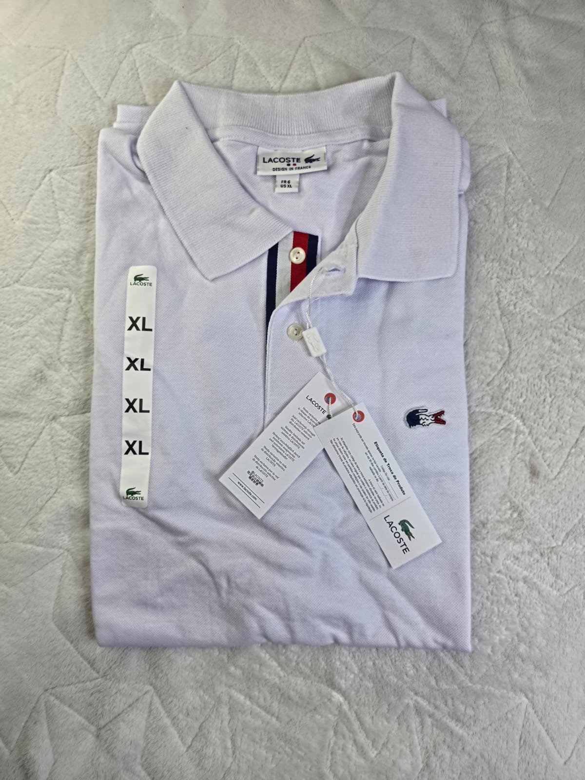 LACOSTE DISEÑO DE LA BANDERA DE FRANCIA