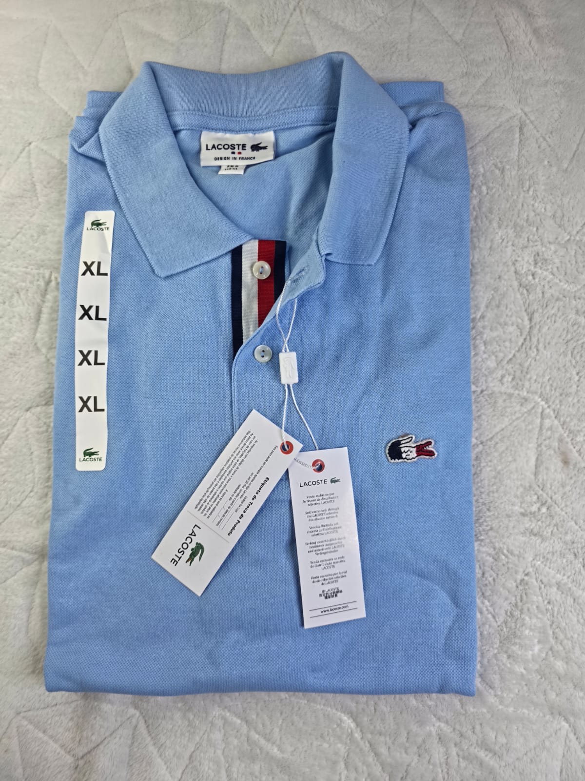 LACOSTE DISEÑO DE LA BANDERA DE FRANCIA