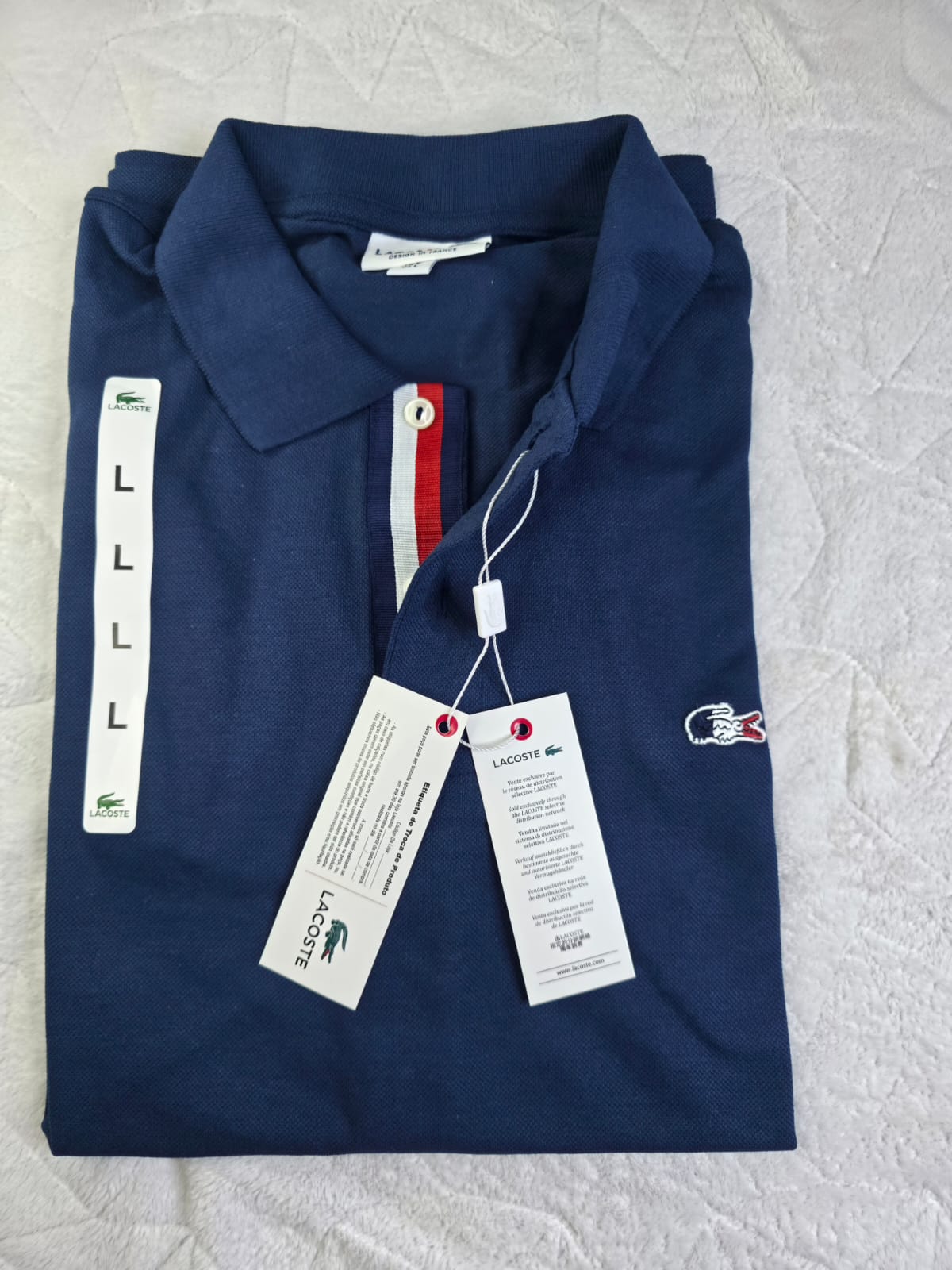 LACOSTE DISEÑO DE LA BANDERA DE FRANCIA