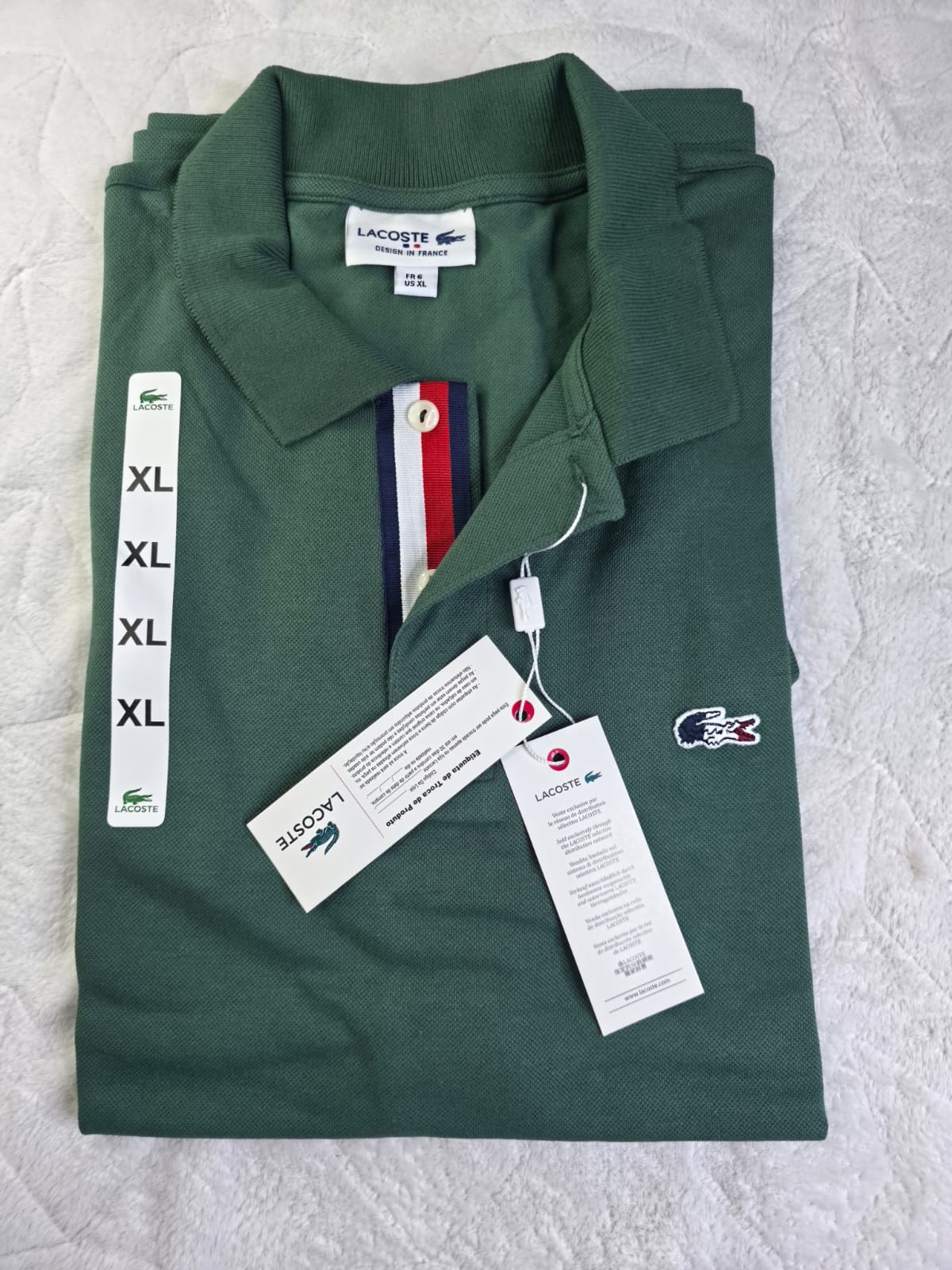 LACOSTE DISEÑO DE LA BANDERA DE FRANCIA