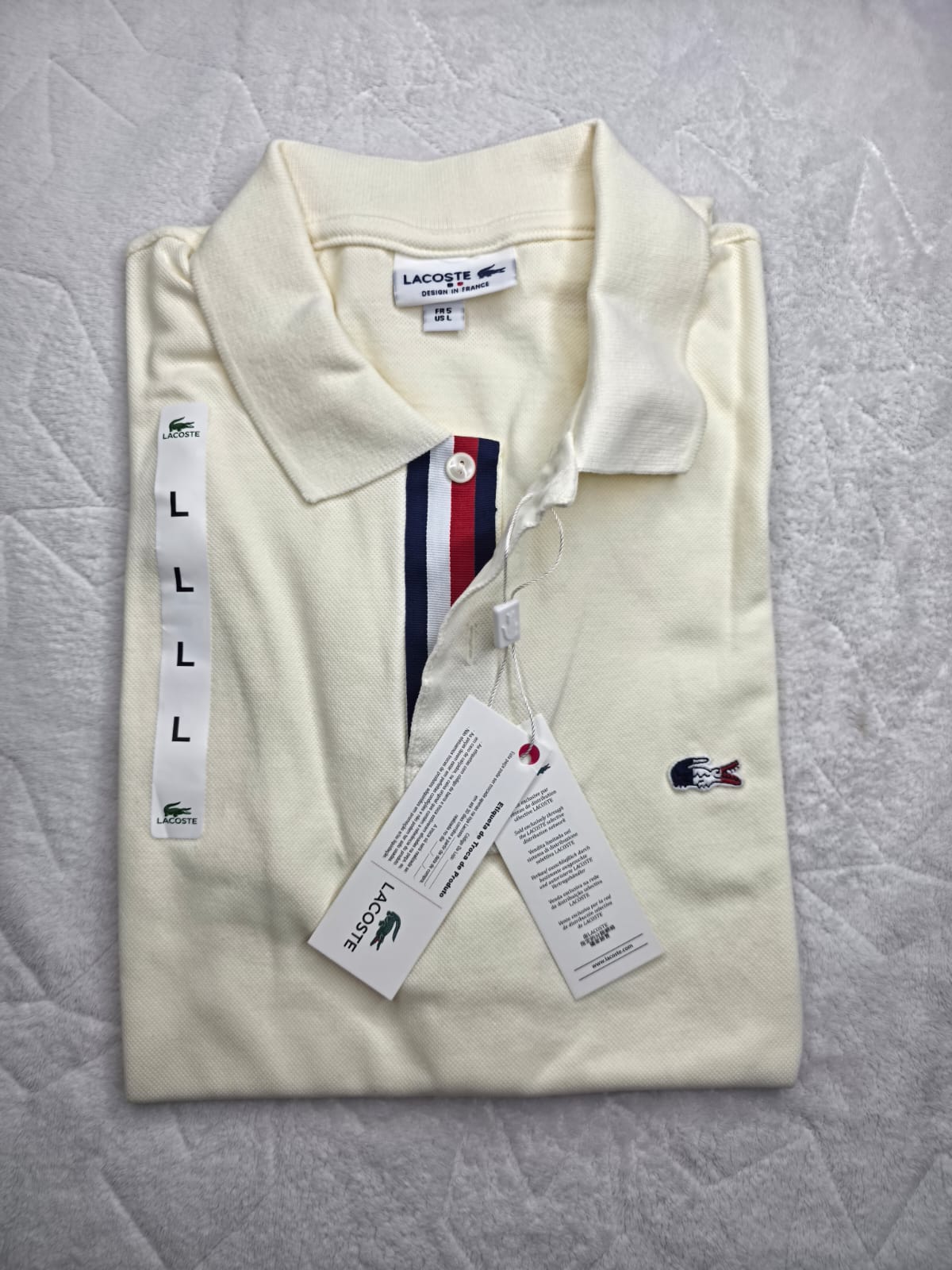 LACOSTE DISEÑO DE LA BANDERA DE FRANCIA